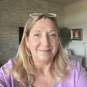 Meet your Posher, Cathie